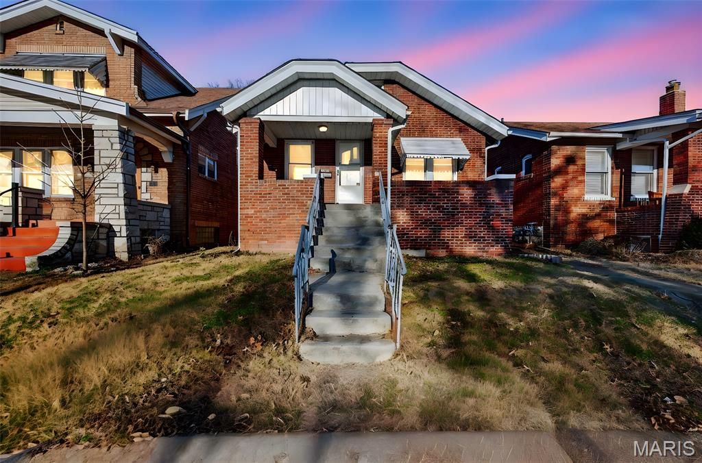 6135 Newport Avenue, St Louis, MO 63116