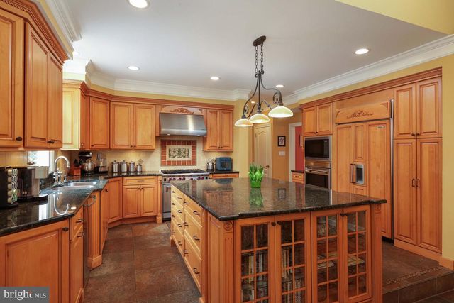 69 DANVILLE DR, Princeton Junction, NJ 08550