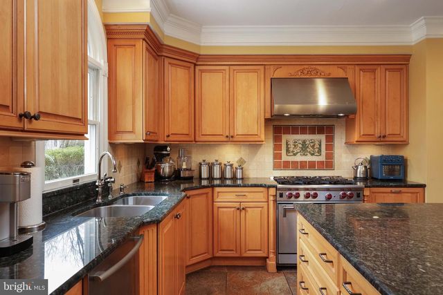 69 DANVILLE DR, Princeton Junction, NJ 08550