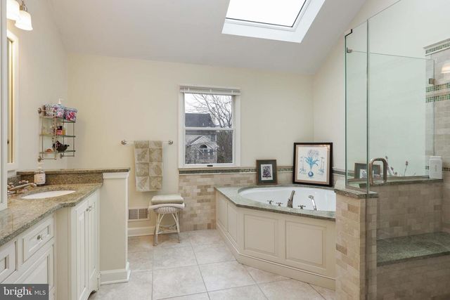 69 DANVILLE DR, Princeton Junction, NJ 08550