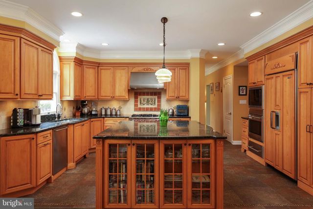 69 DANVILLE DR, Princeton Junction, NJ 08550