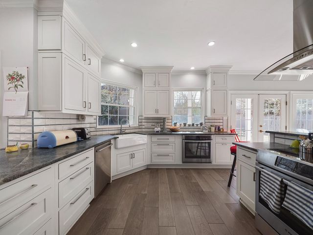 112 Pamellia Drive, Bellaire, TX 77401