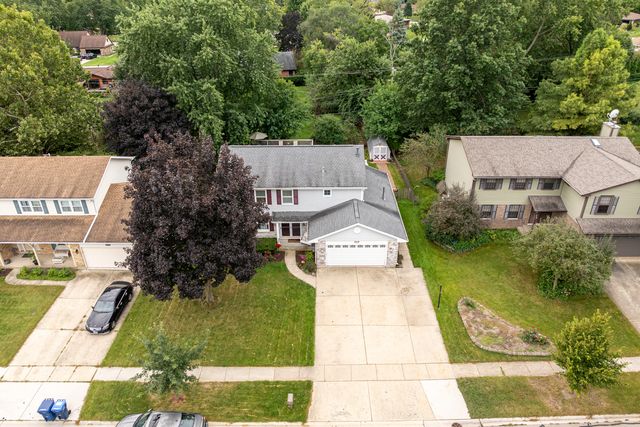717 S Point Drive, Schaumburg, IL 60193