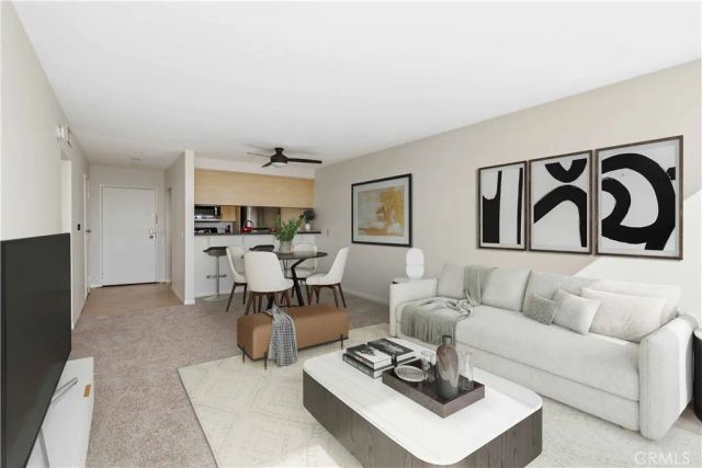 7826 Topanga Canyon 322, Canoga Park, CA 91304