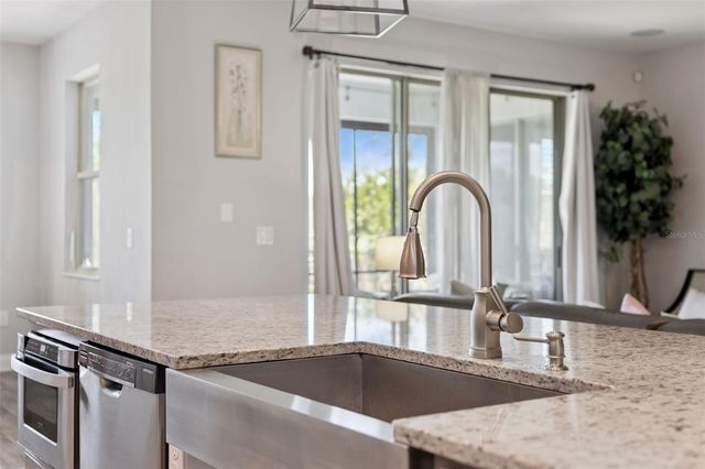 695 LEE AVENUE, Oviedo, FL 32765