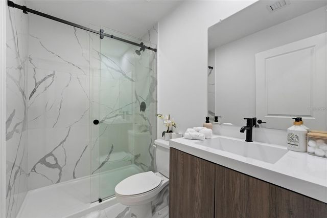 6390 CHORUS DRIVE, Mascotte, FL 34753
