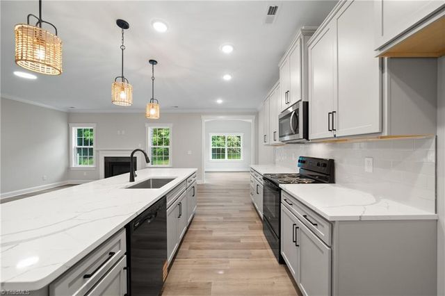 160 Red Maple Way, King, NC 27021