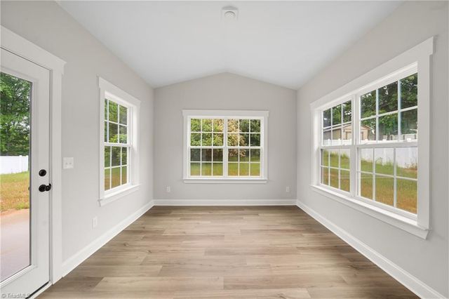 160 Red Maple Way, King, NC 27021