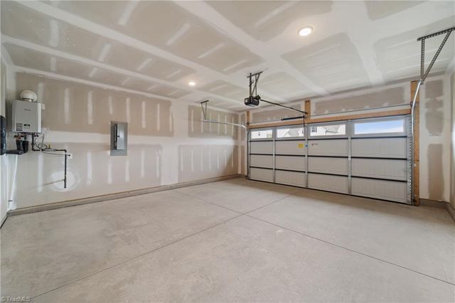 160 Red Maple Way, King, NC 27021