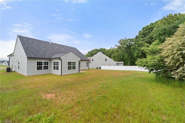 160 Red Maple Way, King, NC 27021