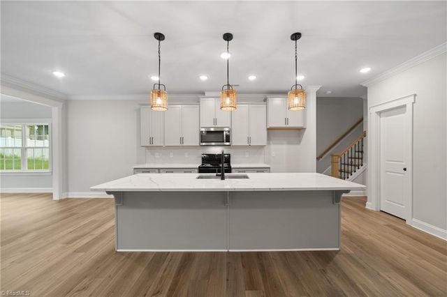 160 Red Maple Way, King, NC 27021