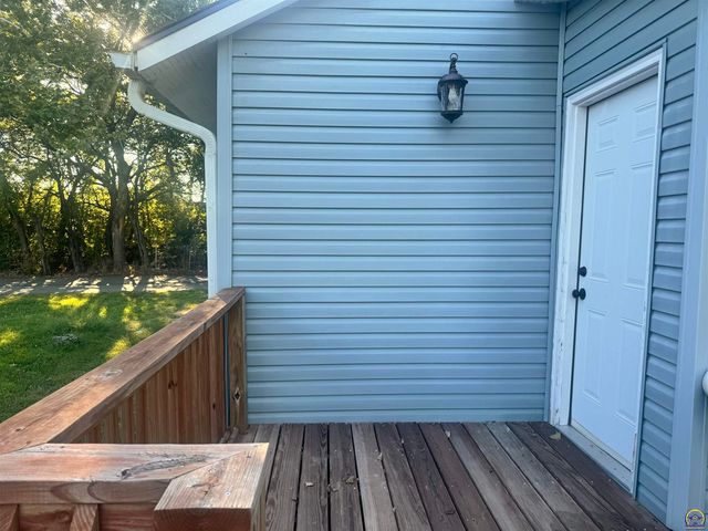 1234 SW McAlister AVE, Topeka, KS 66604