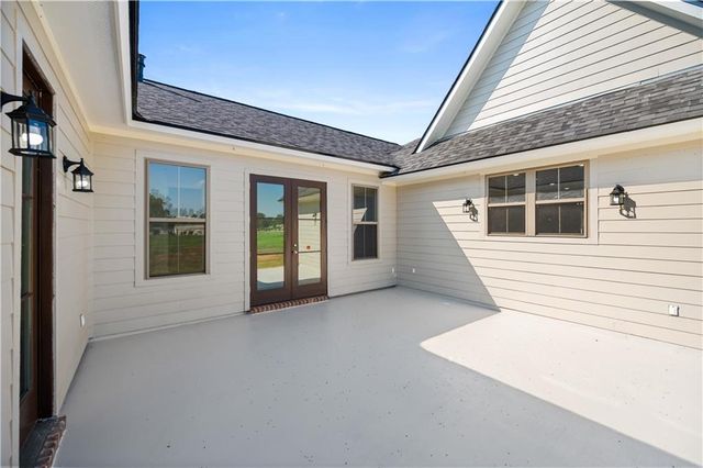 1007 TRADITIONS Loop, Alexandria, LA 71303