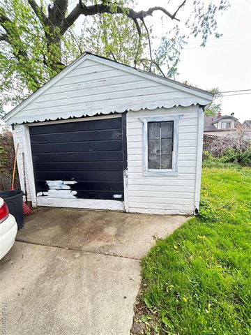 1419 Progress Avenue, Lincoln Park, MI 48146