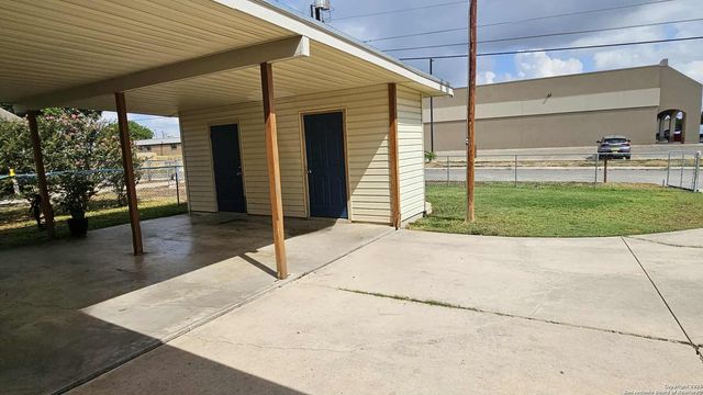 820 Durr, San Antonio, TX 78214