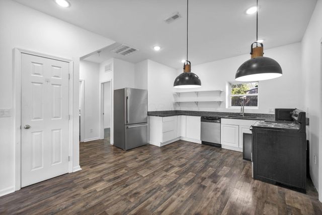 3626 4th Avenue, Urbancrest, OH 43123