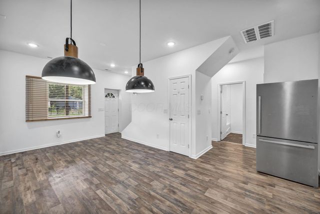 3626 4th Avenue, Urbancrest, OH 43123