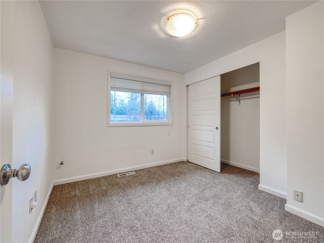 9707 159th Street Ct E, Puyallup, WA 98375