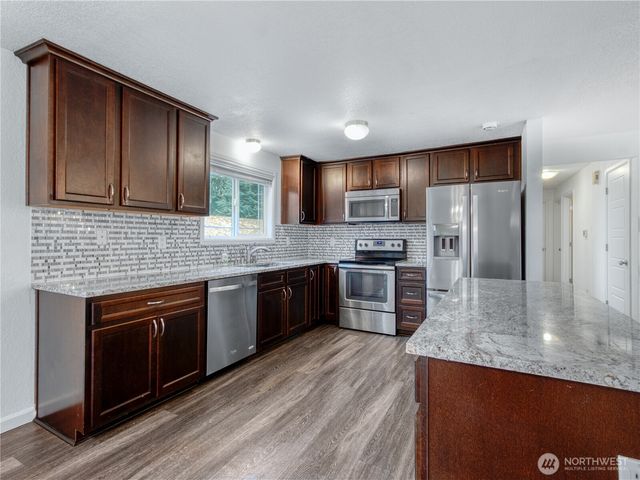 9707 159th Street Ct E, Puyallup, WA 98375
