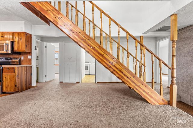 2015 Washington Ave, Caldwell, ID 83605