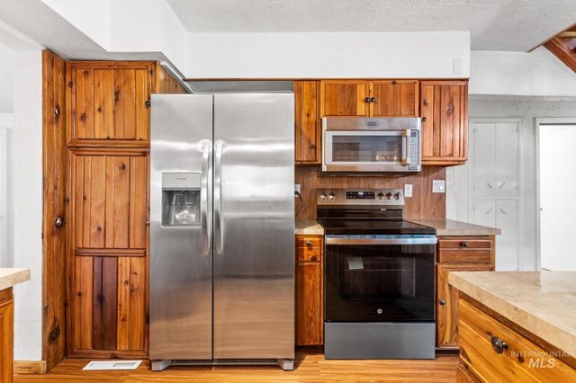 2015 Washington Ave, Caldwell, ID 83605