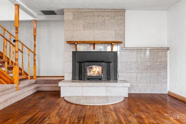 2015 Washington Ave, Caldwell, ID 83605