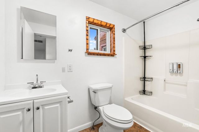 2015 Washington Ave, Caldwell, ID 83605