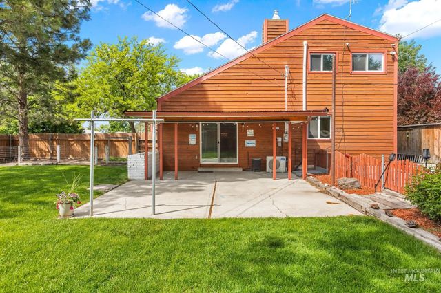 2015 Washington Ave, Caldwell, ID 83605