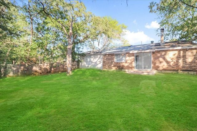 5706 Guildwood Drive, Arlington, TX 76017