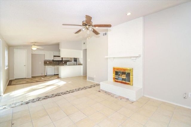 5706 Guildwood Drive, Arlington, TX 76017