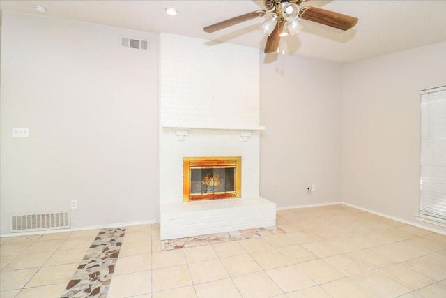 5706 Guildwood Drive, Arlington, TX 76017