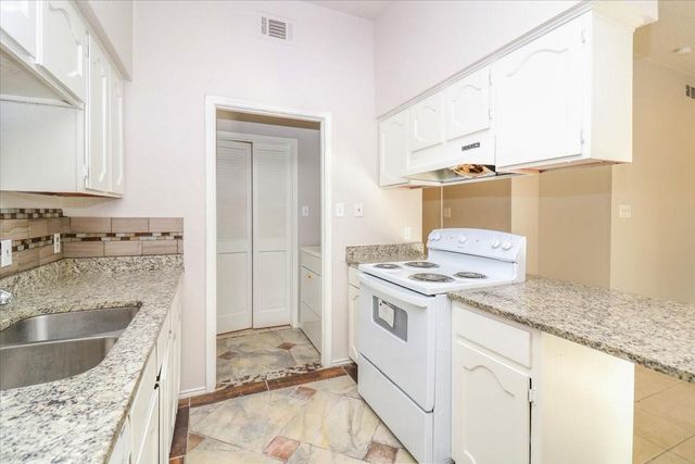 5706 Guildwood Drive, Arlington, TX 76017