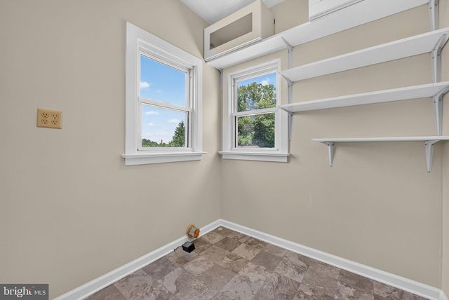201 W MAIN ST, Leola, PA 17540