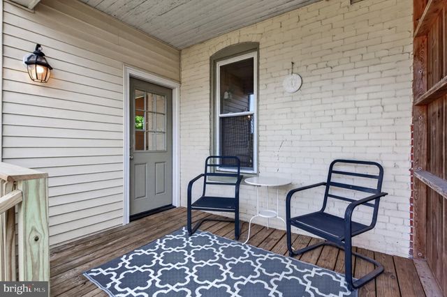 201 W MAIN ST, Leola, PA 17540