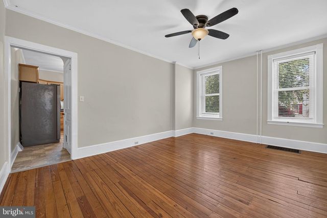 201 W MAIN ST, Leola, PA 17540