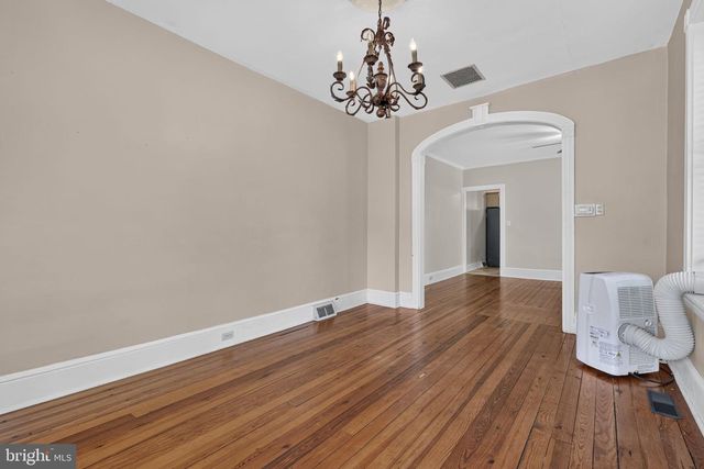 201 W MAIN ST, Leola, PA 17540