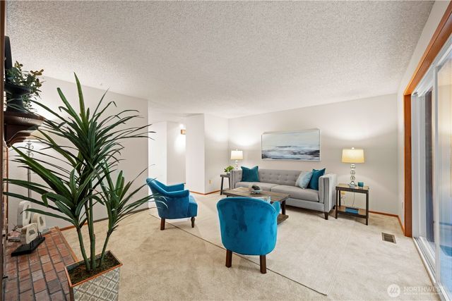 19809 97th Avenue S, Renton, WA 98055