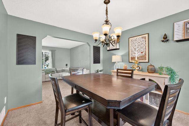 2347 Heath Avenue N, Oakdale, MN 55128