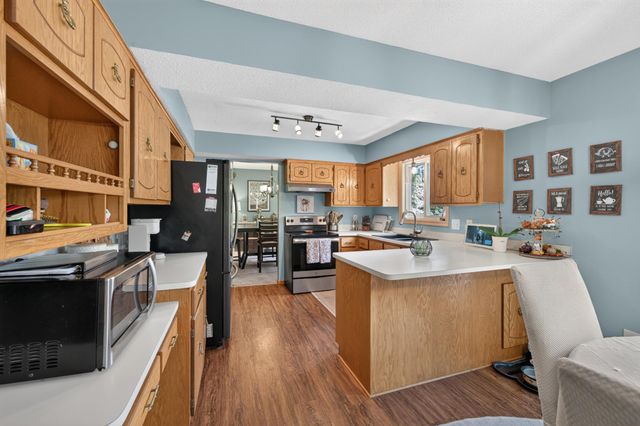 2347 Heath Avenue N, Oakdale, MN 55128