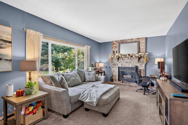 2347 Heath Avenue N, Oakdale, MN 55128