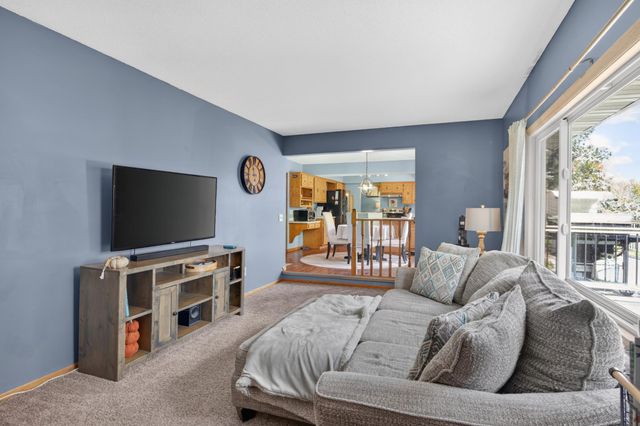 2347 Heath Avenue N, Oakdale, MN 55128