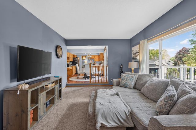 2347 Heath Avenue N, Oakdale, MN 55128