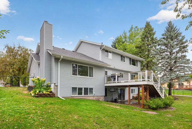 2347 Heath Avenue N, Oakdale, MN 55128