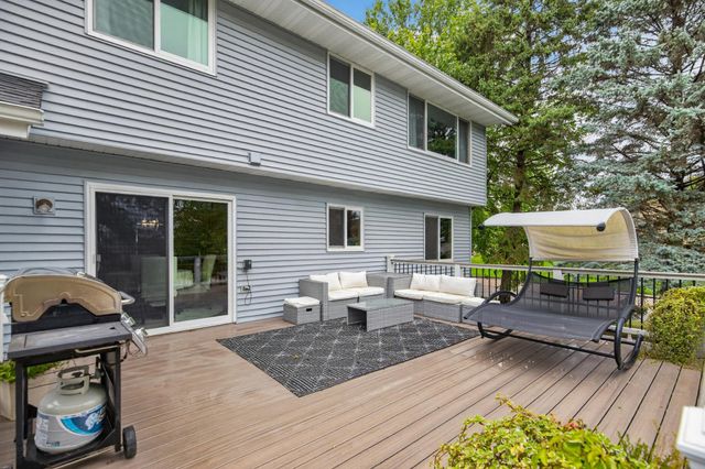 2347 Heath Avenue N, Oakdale, MN 55128