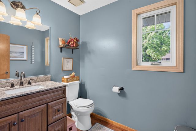 2347 Heath Avenue N, Oakdale, MN 55128