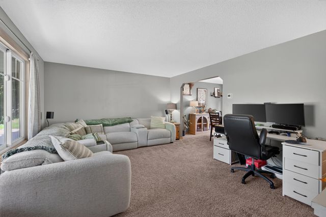 2347 Heath Avenue N, Oakdale, MN 55128