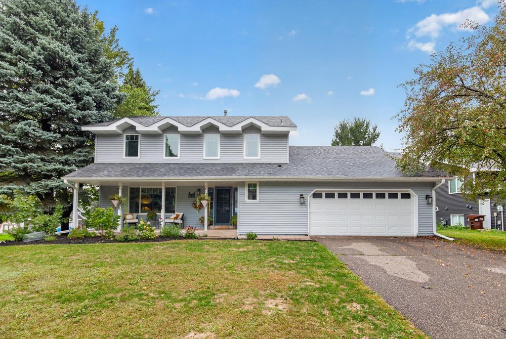 2347 Heath Avenue N, Oakdale, MN 55128 — exterior