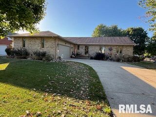 3801 Brandonshire Drive, Springfield, IL 62704