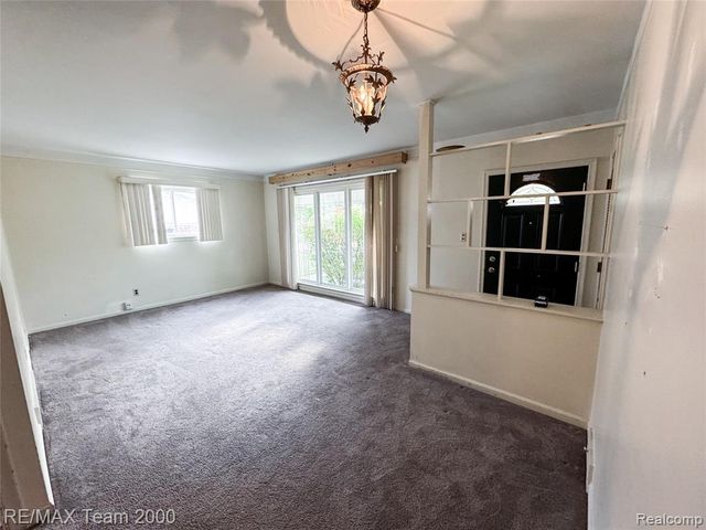 7310 Plainfield Street, Dearborn Heights, MI 48127