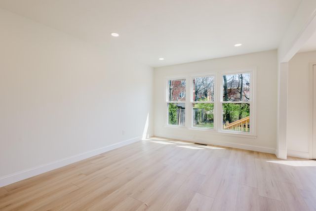 887 Jairus Drive, Lexington, KY 40515